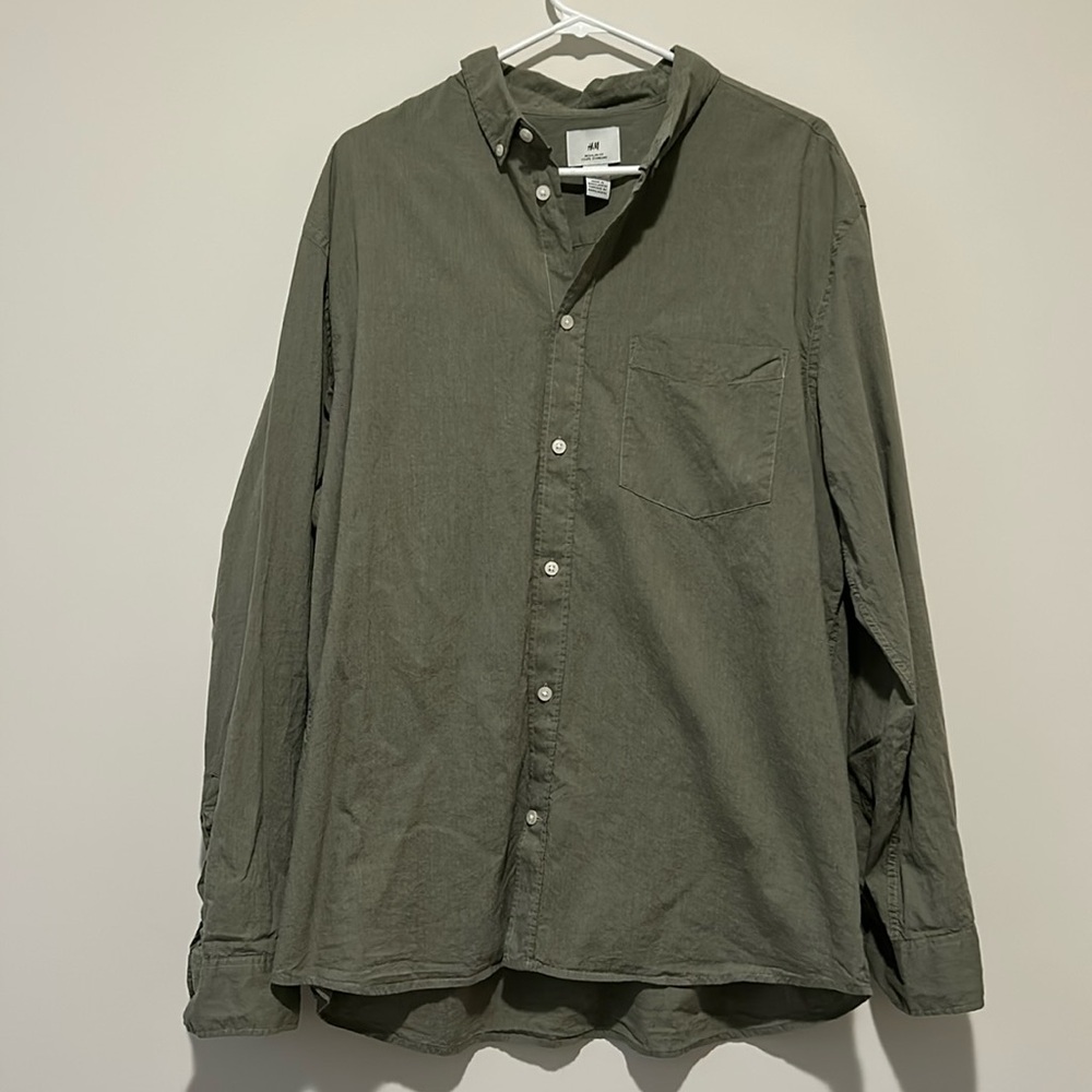 Men’s H&M linen button-down shirt coupe fit